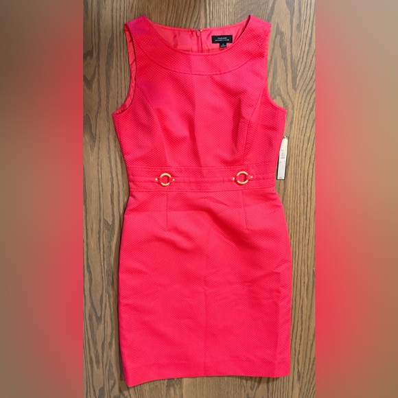 Tahari Dresses & Skirts - Tahari Vibrant strawberry career Dress